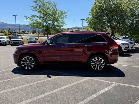 Used 2018 Jeep Grand Cherokee Overland AWD/4WD image 6