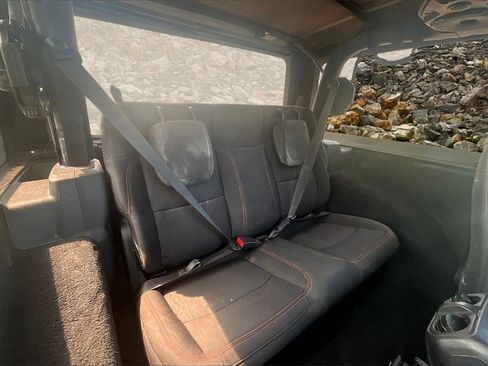 Used 2019 Jeep Wrangler Rubicon image 23