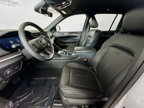 New 2025 Jeep Grand Cherokee Limited w/ Black Appearance Package AWD/4WD image 21