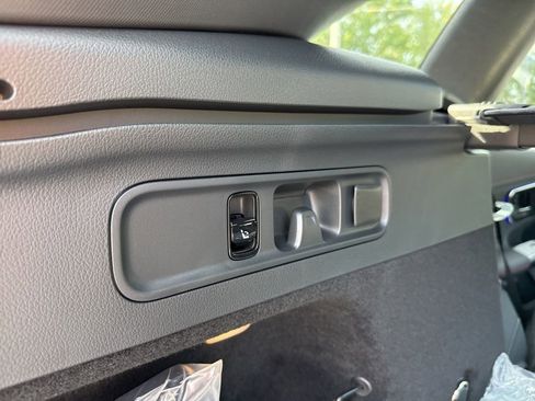 New 2026 Mercedes-Benz GLC 43 AMG 4MATIC image 33