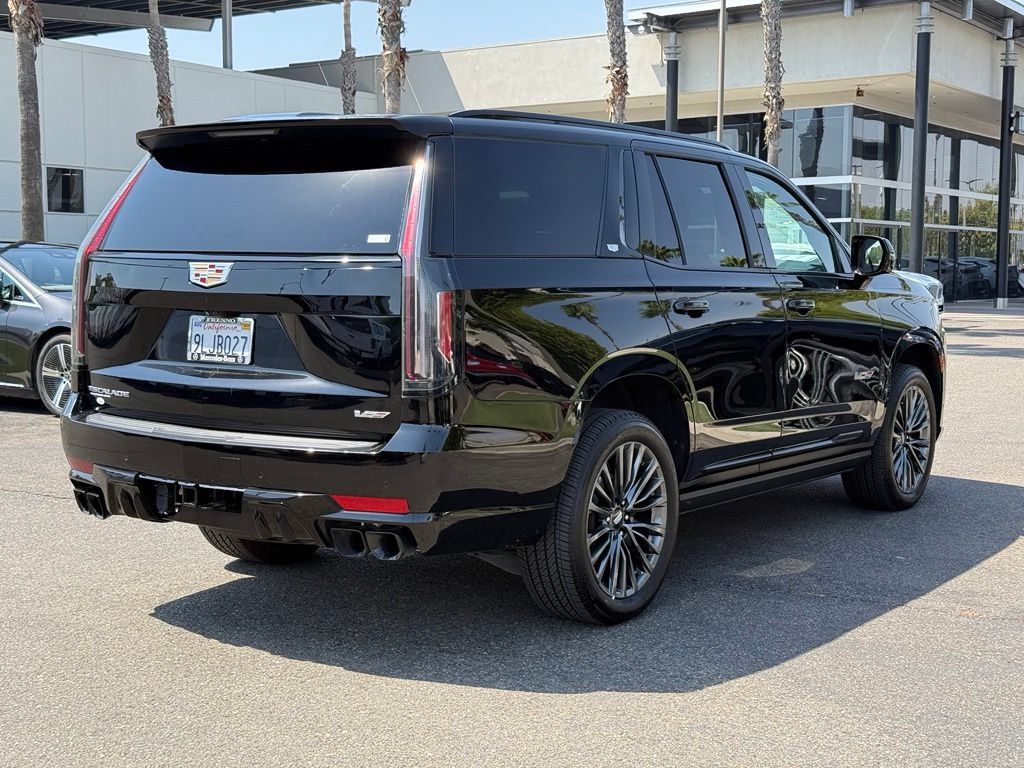 Used 2023 Cadillac Escalade V AWD/4WD image 10