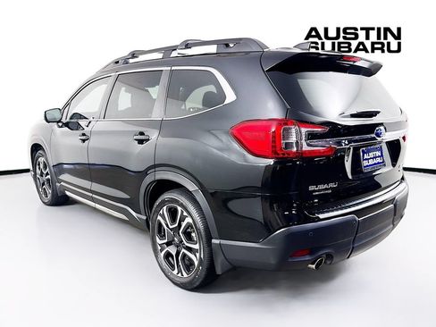 Used 2023 Subaru Ascent Limited w/ Technology Package AWD/4WD image 5