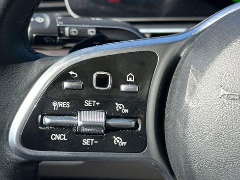 Used 2023 Mercedes-Benz GLS 450 4MATIC image 21