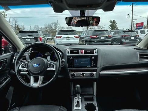 Used 2017 Subaru Outback 2.5i Limited image 22