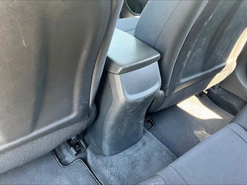 Used 2019 Hyundai Elantra SE w/ Cargo Package FWD image 10