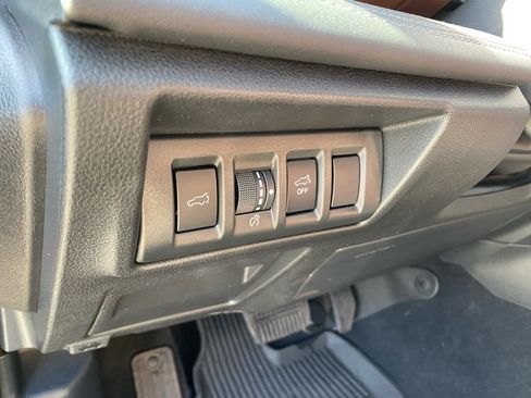 Used 2025 Subaru Outback Touring XT image 17