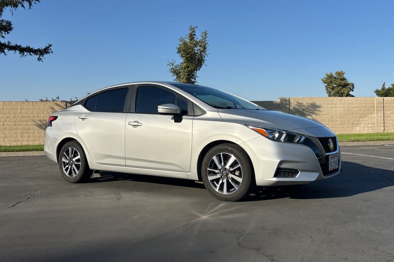 Used 2020 Nissan Versa SV FWD image 10