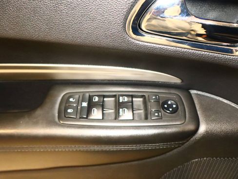 Used 2018 Dodge Durango SXT w/ 3rd Row Seating Group image 43