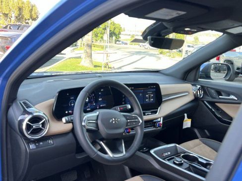 Used 2025 Chevrolet Equinox ACTIV w/ Safety and Technology Package image 10