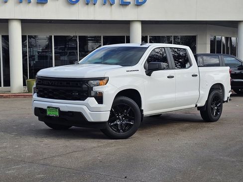 Used 2022 Chevrolet Silverado 1500 Custom w/ Rally Edition image 2