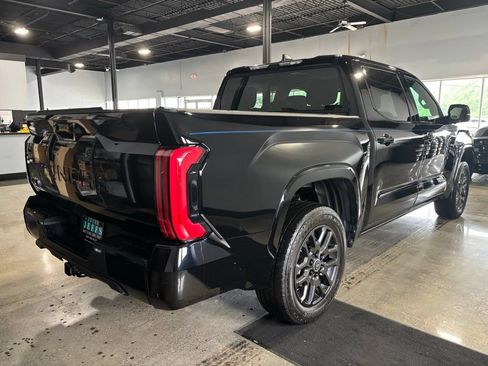 Used 2024 Toyota Tundra Platinum AWD/4WD image 5