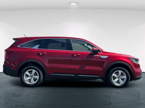 Used 2023 Kia Sorento LX AWD/4WD image 6