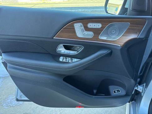 Certified 2025 Mercedes-Benz GLS 450 4MATIC image 15