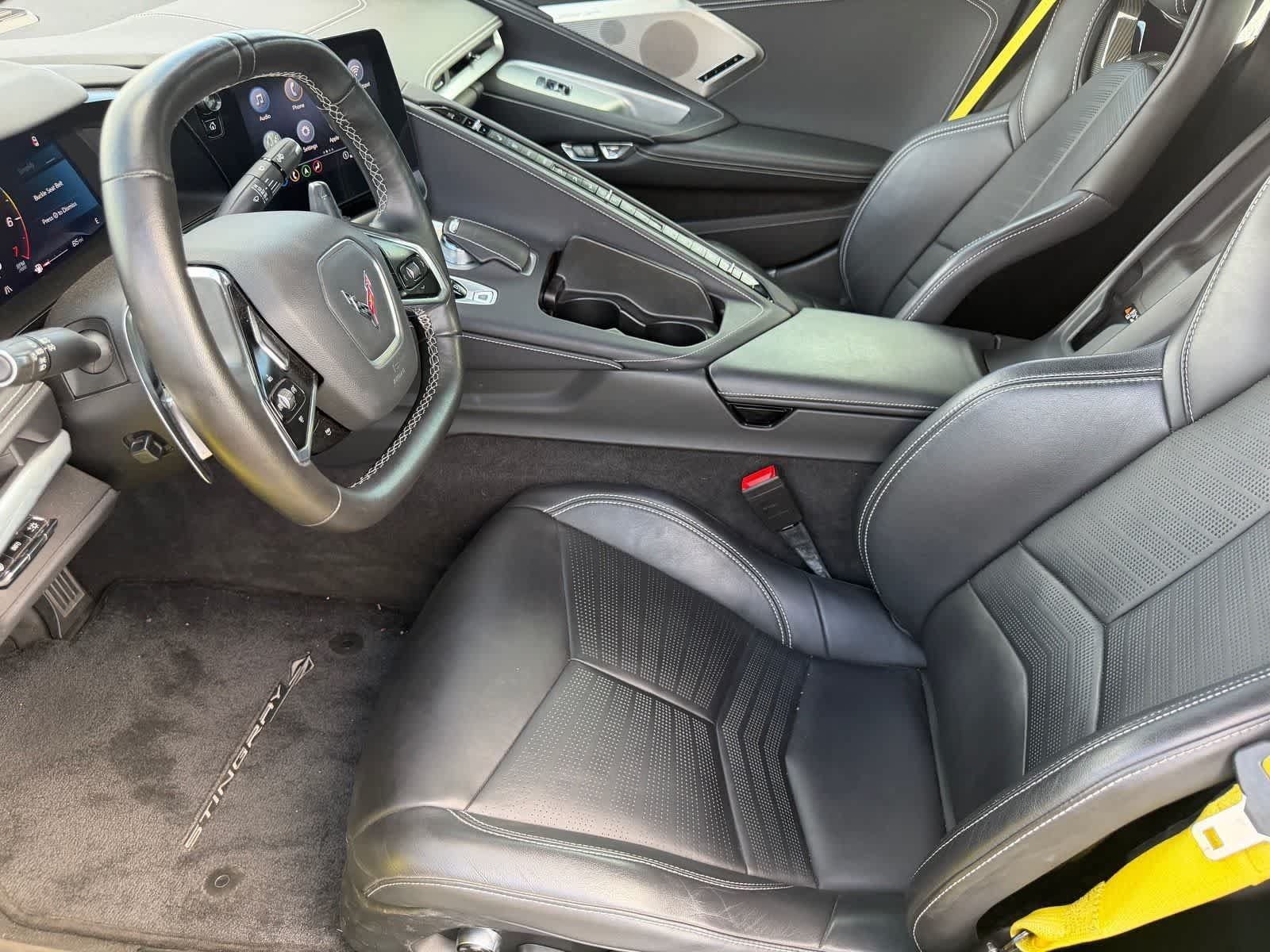 Used 2022 Chevrolet Corvette Stingray Preferred Cpe w/ Z51 Performance Package RWD image 9