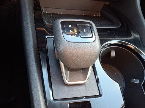 Used 2024 Nissan Rogue SV image 15