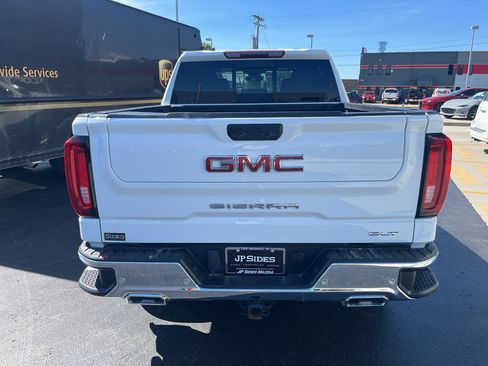 Used 2022 GMC Sierra 1500 SLT w/ SLT Premium Plus Package AWD/4WD image 8