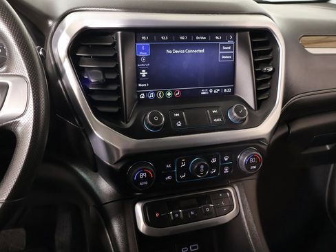 Used 2023 GMC Acadia SLE image 5