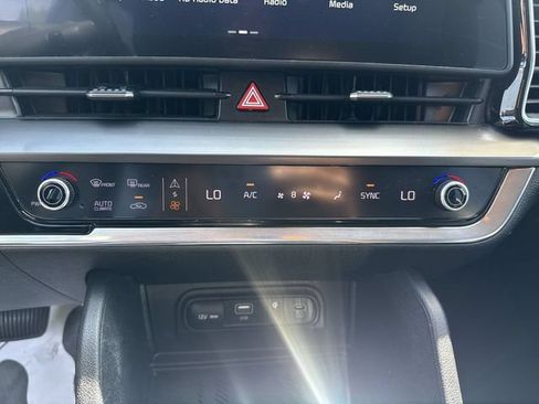 Used 2023 Kia Sportage EX FWD image 20