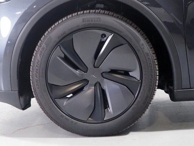 Used 2026 Tesla Model Y Long Range AWD/4WD image 53