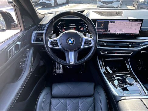 Used 2024 BMW X5 xDrive40i w/ M Sport Package image 6