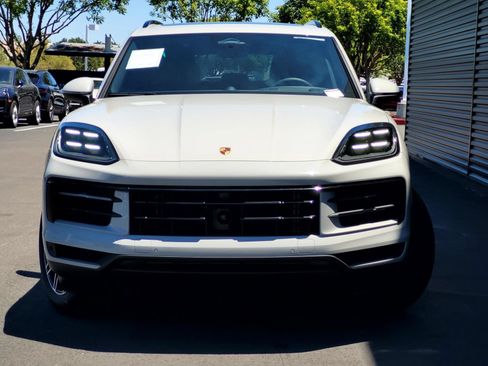 New 2026 Porsche Cayenne AWD/4WD image 11