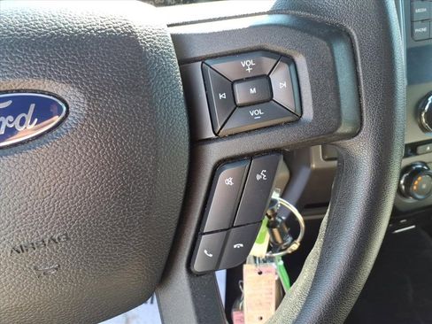 Used 2015 Ford F150 XLT image 14