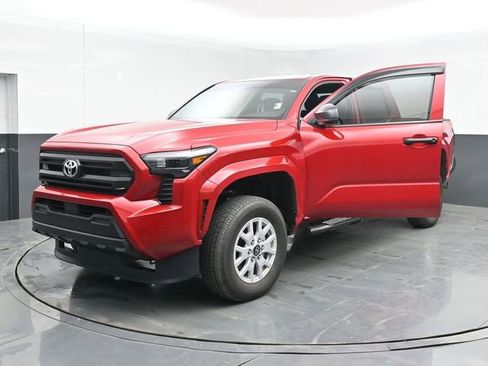 Used 2025 Toyota Tacoma SR image 37