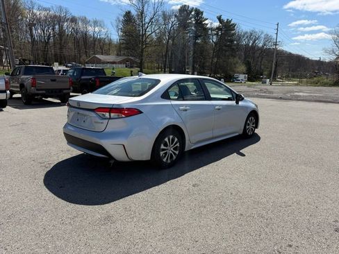 Used 2022 Toyota Corolla LE image 6
