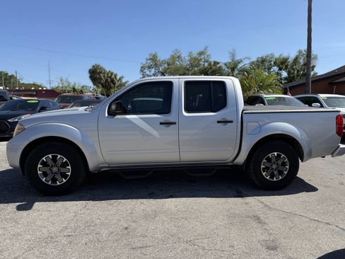 Used 2014 Nissan Frontier Desert Runner image 3