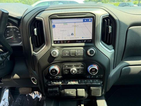 Used 2021 GMC Sierra 1500 Denali w/ Denali Ultimate Package AWD/4WD image 38