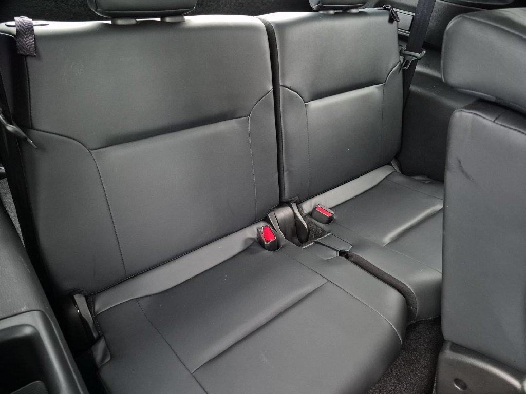 Used 2025 Mitsubishi Outlander SE AWD/4WD image 27