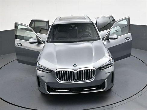 New 2026 BMW X5 xDrive40i w/ Climate Comfort Package image 35