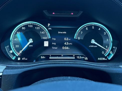 Used 2023 Genesis GV70 3.5T Sport w/ Sport Prestige Package image 4