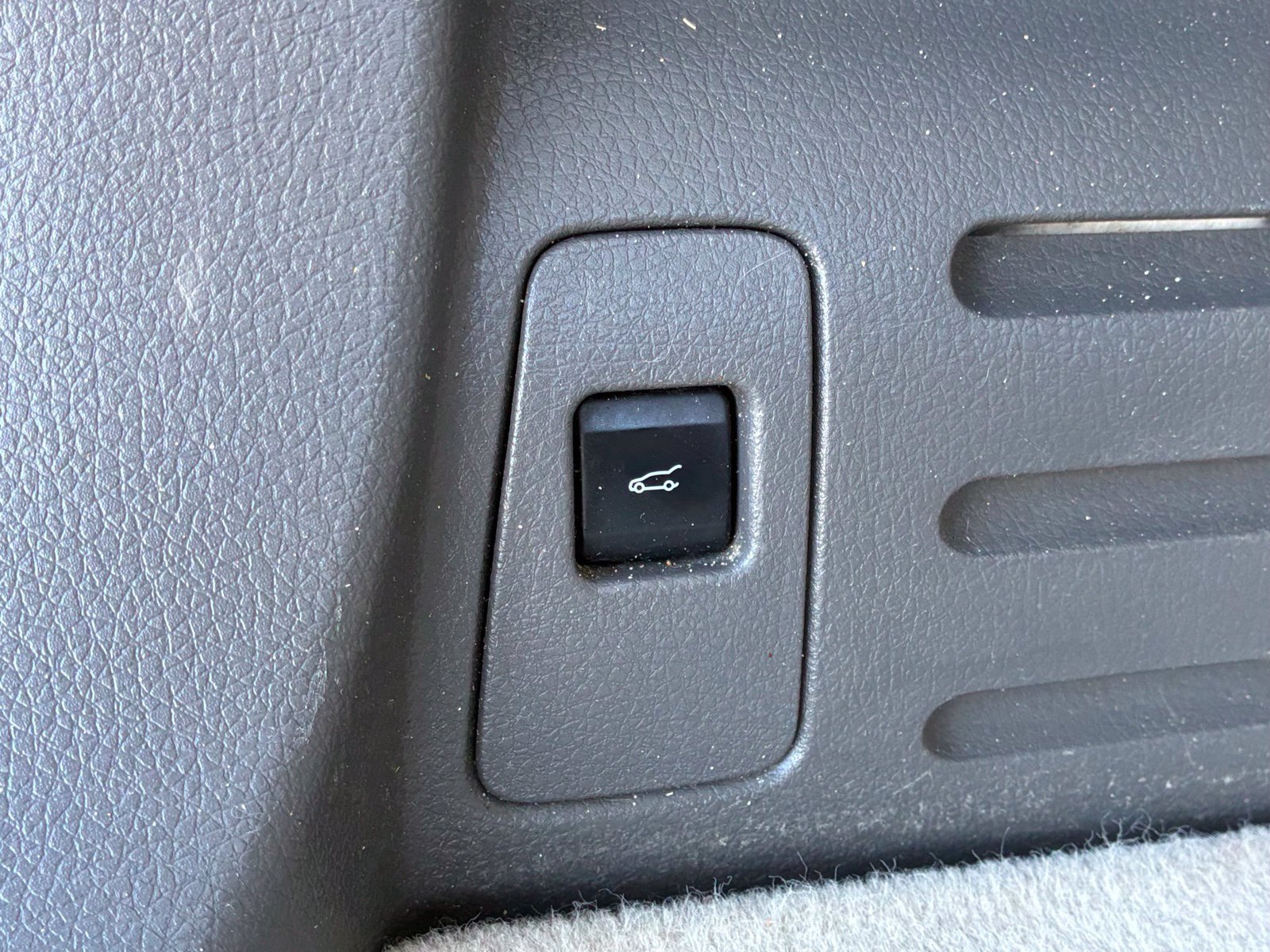 Used 2011 Ford Edge Limited w/ 302A Rapid Spec Order Code FWD image 17