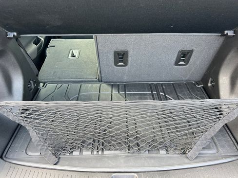 Used 2022 Chevrolet Bolt EUV LT w/ Comfort Package image 15