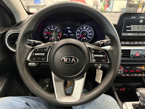 Used 2019 Kia Forte LXS FWD image 11