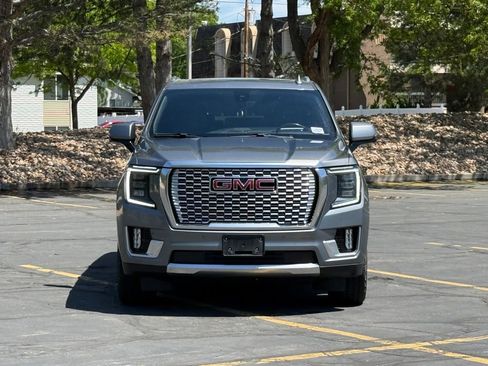 Used 2021 GMC Yukon Denali w/ Denali Premium Package AWD/4WD image 2