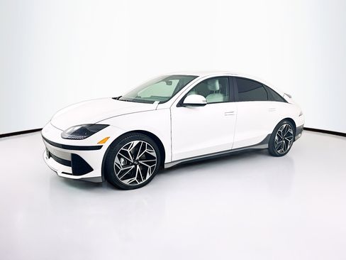 Used 2024 Hyundai Ioniq 6 SEL RWD image 3