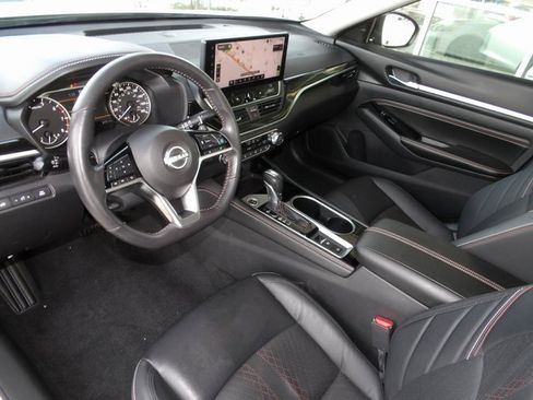 Certified 2023 Nissan Altima 2.0 SR image 15