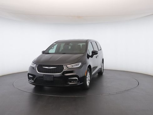 New 2026 Chrysler Pacifica Select image 38