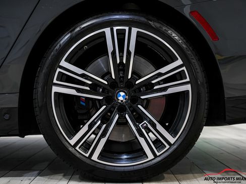 Used 2023 BMW 760i xDrive w/ Executive Package AWD/4WD image 96