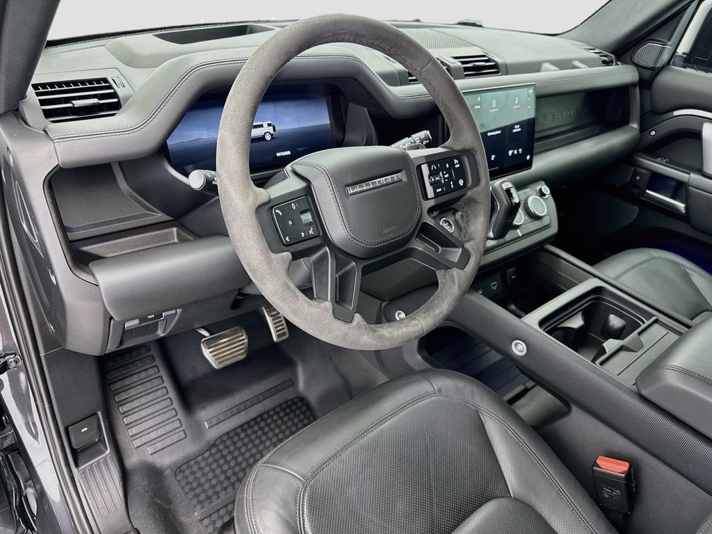 Used 2024 Land Rover Defender 110 V8 AWD/4WD image 9