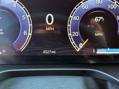 Used 2025 Jeep Grand Cherokee Altitude AWD/4WD image 17