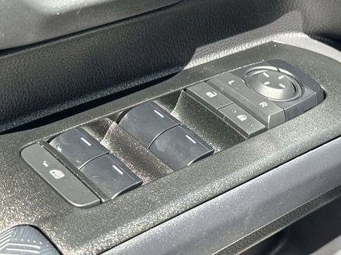 Used 2025 Toyota 4Runner SR5 AWD/4WD image 30