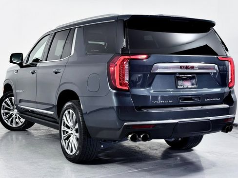 Used 2021 GMC Yukon Denali w/ Denali Premium Package image 11
