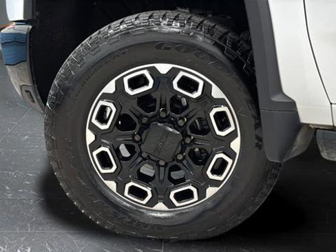 Used 2025 Chevrolet Silverado 3500 LTZ w/ Trail Boss Package AWD/4WD image 38