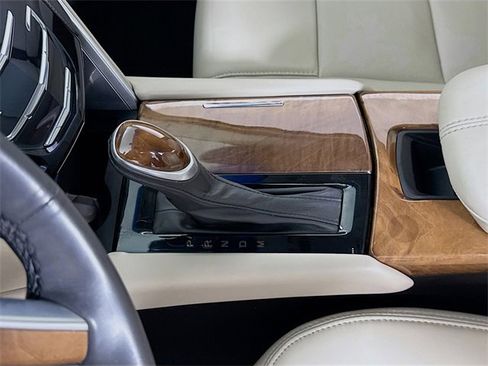 Used 2018 Cadillac XTS Luxury image 19