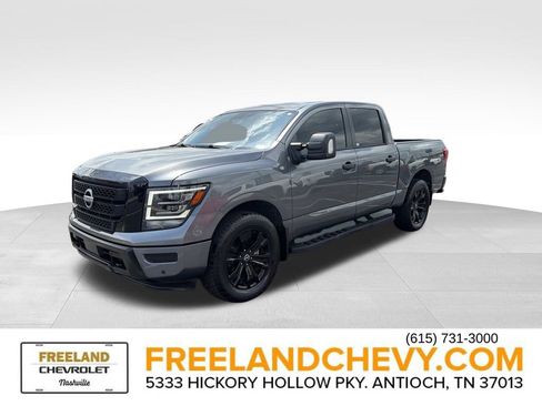 Used 2023 Nissan Titan SV w/ SV Convenience Package AWD/4WD image 7