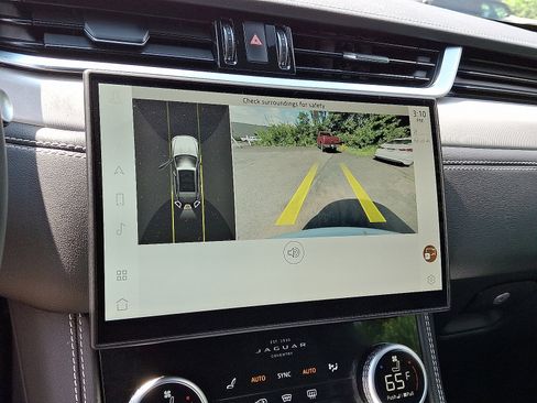 Used 2025 Jaguar F-PACE R-Dynamic S AWD/4WD image 18