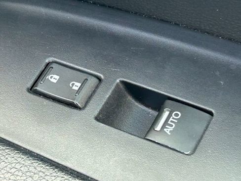 Used 2018 Honda Pilot Touring image 41